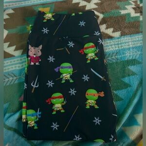 Ninja Turtles mid-rise leggings for women- size TC Capri. Yoga waistband, soft